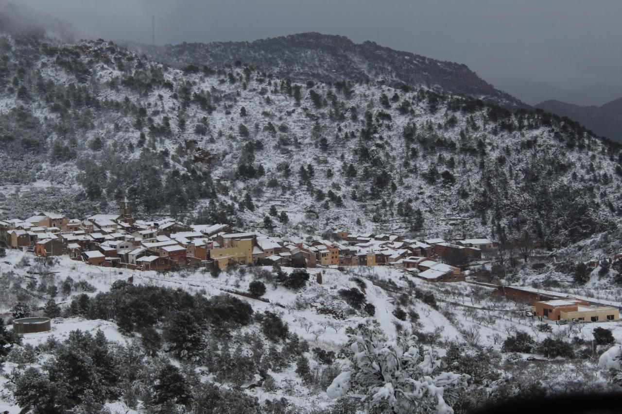 Ca L'Angels Hotel Prat de Comte ภายนอก รูปภาพ